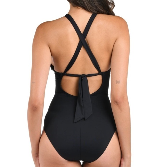 New! La Bianca Island Goddess High Neck Keyhole
One Piece - Black - Picture 4 of 7